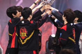 关于FPX不断突破！，Faker连续三场比赛得分超过领先优势明显观众掌声雷动的信息-爱游戏